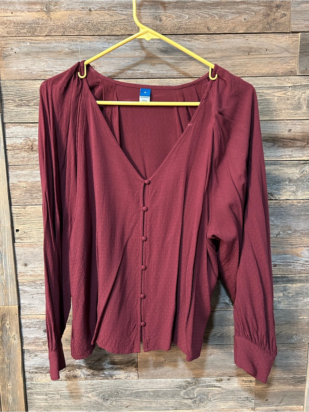 Old Navy Classic Button-Front Women's Burgundy Top* - size M